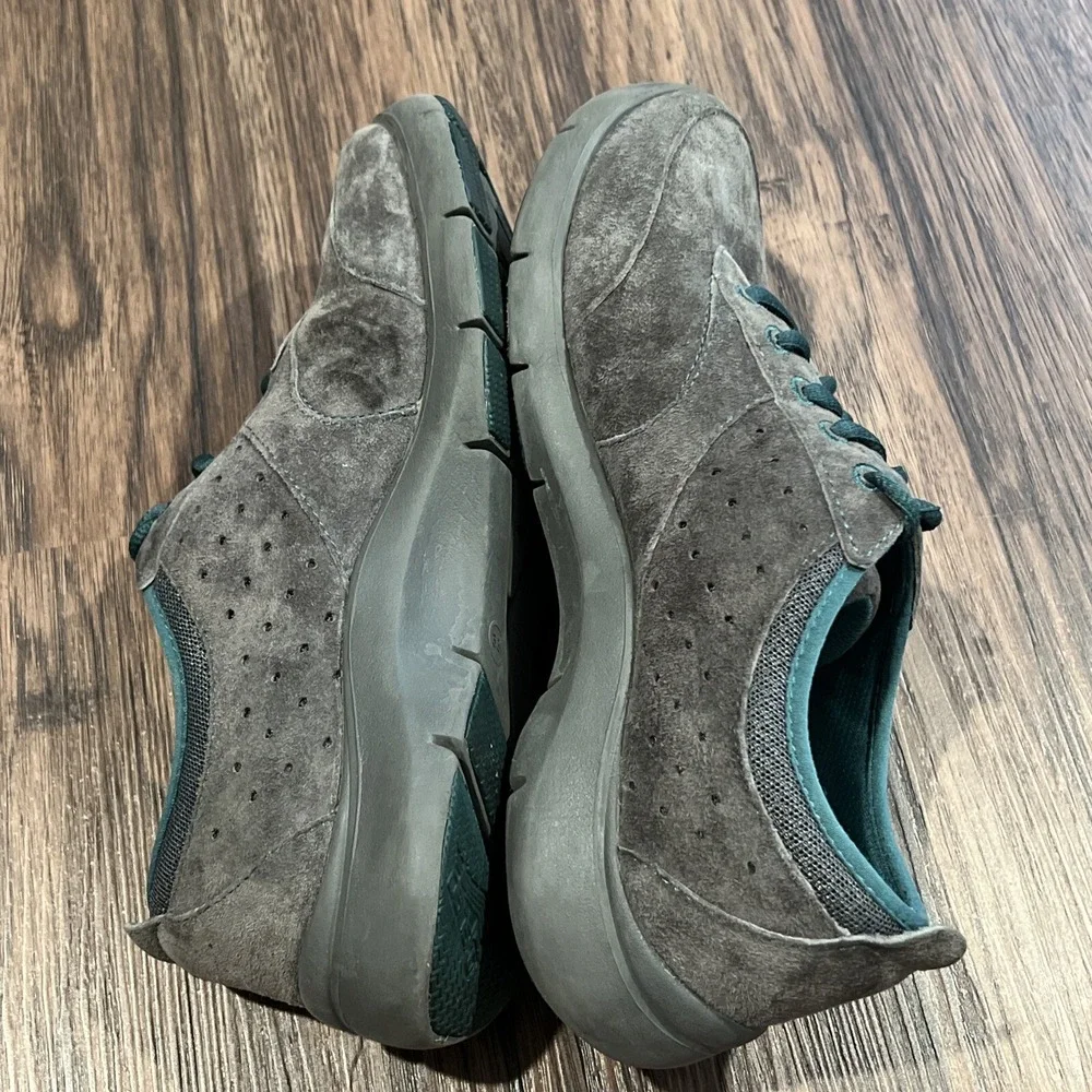 Dansko Womens Shoes Sneakers Gray Size US38 Suede Athletic Walking Running
